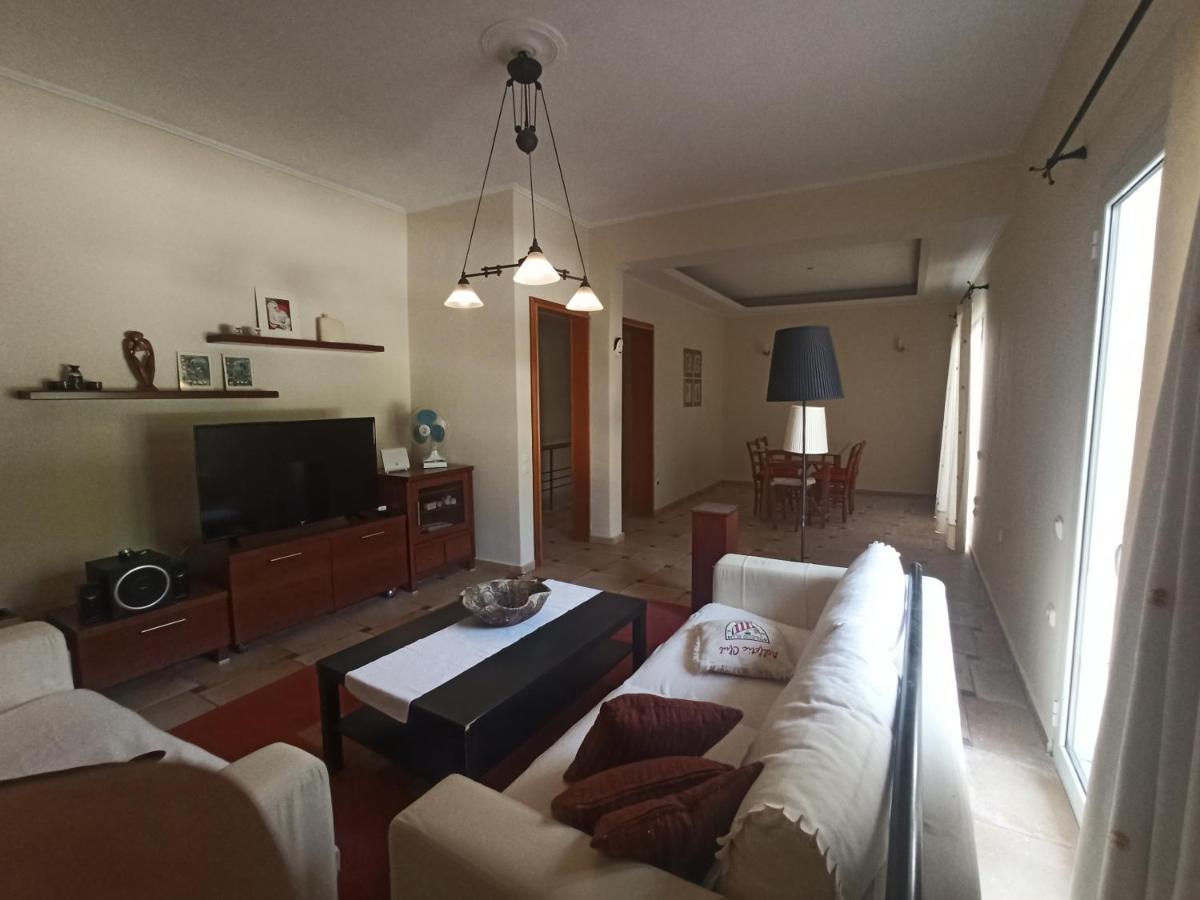 Σπίτι Στο Ρίο Πατρών Με Κήπο - Detached House In Rio With Garden Apartment Exterior foto