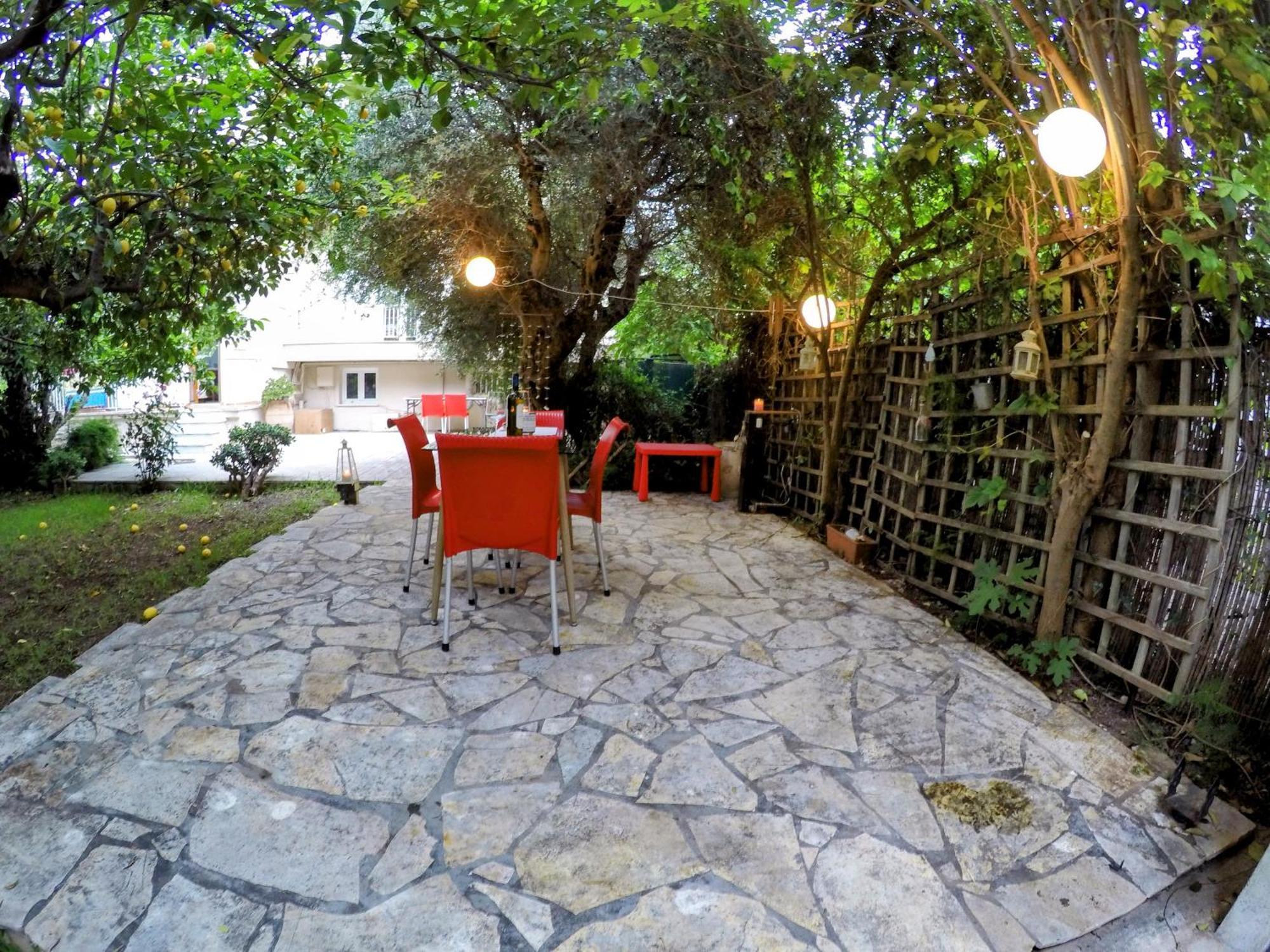 Σπίτι Στο Ρίο Πατρών Με Κήπο - Detached House In Rio With Garden Apartment Exterior foto